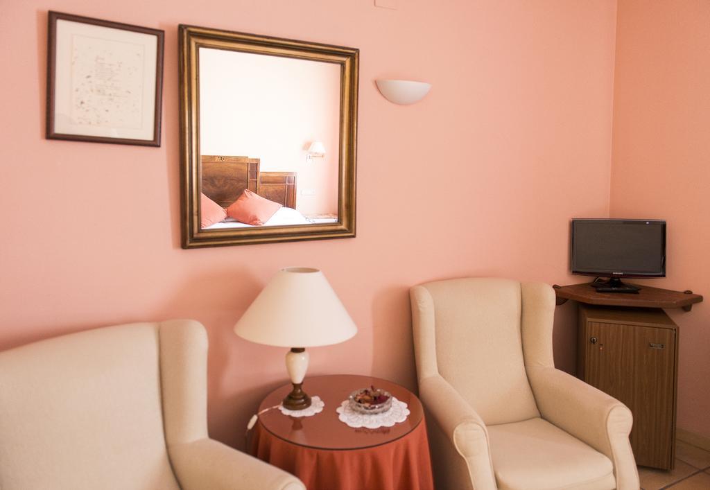 Hotel Can Ceret Sant Pere Pescador Esterno foto