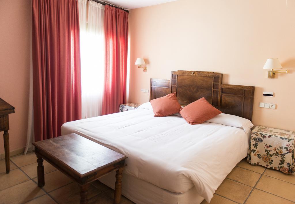 Hotel Can Ceret Sant Pere Pescador Esterno foto